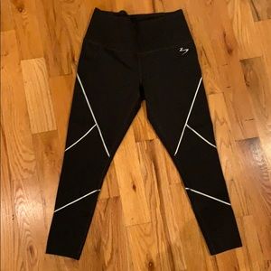 Beachbody contour legging with bonded waistband